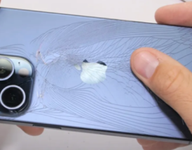 iPhone 15 Pro Max徒手掰弯暴力测试：后盖几秒就碎！